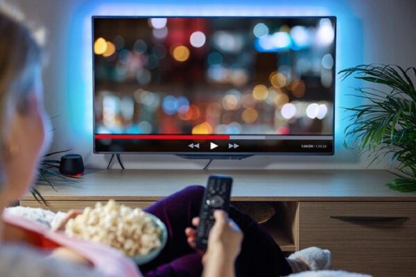 افزایش خطر لختگی خون با تماشای مداوم تلویزیون