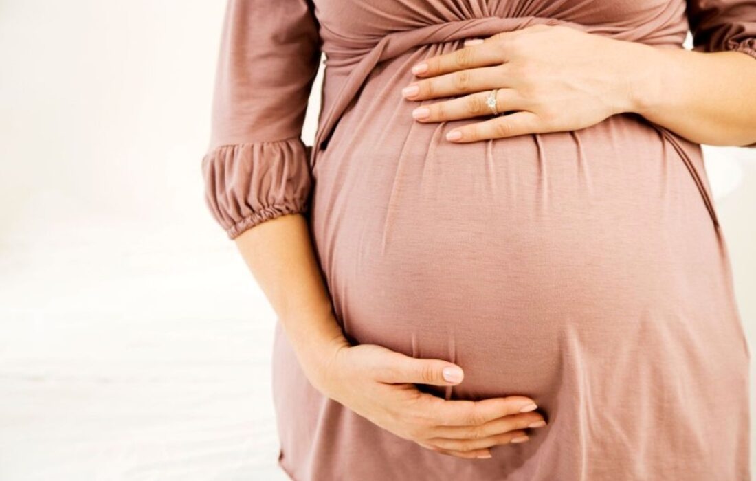 آیا خوابیدن به پشت در دوران بارداری خطرناک است؟