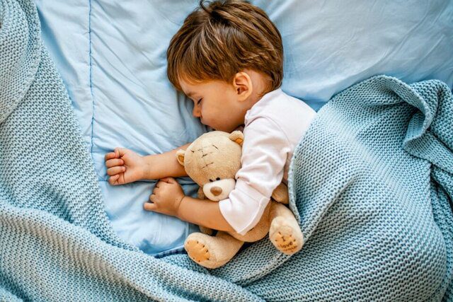 نور کم نیز خواب کودکان را مختل می‌ کند