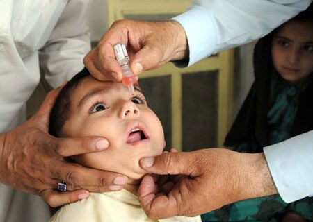 تولید سالانه ۲۰ میلیون دز واکسن فلج اطفال در کشور