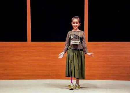 اجرای تئاتر توسط کودکان اوتیسم و پروانه ای