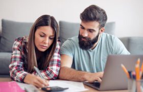 همکار بودن زن و شوهر در زندگی مشکل آفرین است؟