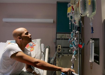 بروز سالانه تا ۹۰۰۰۰ مورد جدید سرطان در ایران