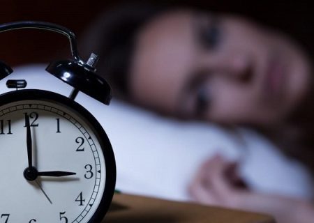کم خوابی با روزهای ناراحتی و اضطراب همراه است