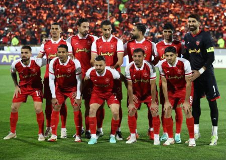 پرسپولیس بهتر از استقلال بازی می‌کند