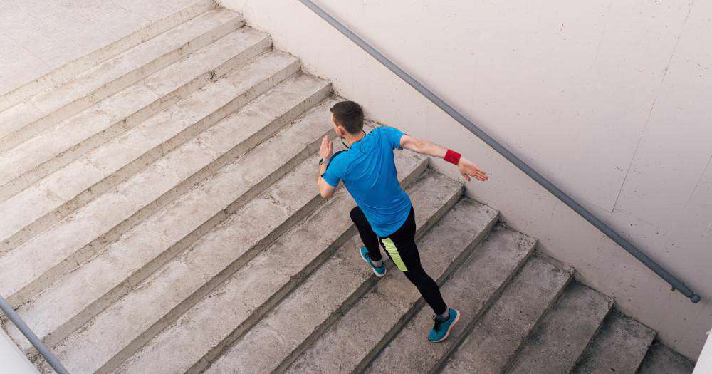 بالا رفتن از پله به سلامت قلب کمک می‌کند