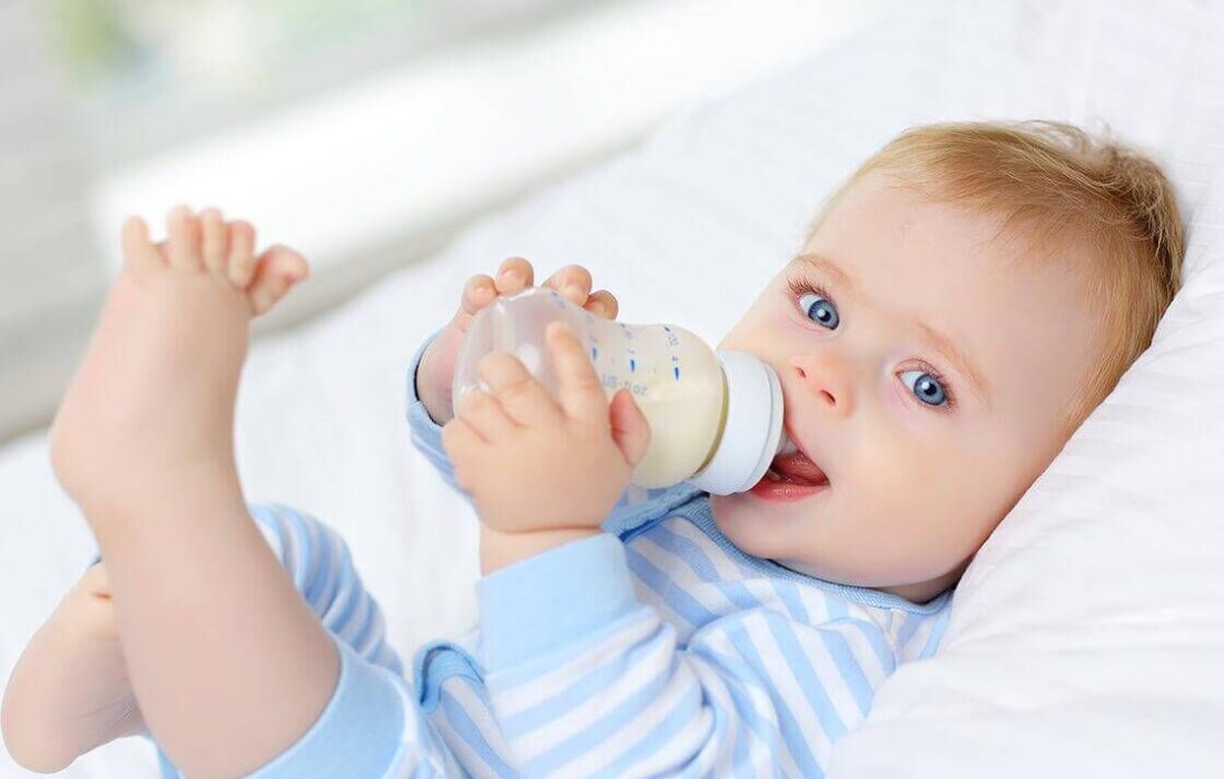 کودک تا چه سنی باید شیر مادر بخورد؟