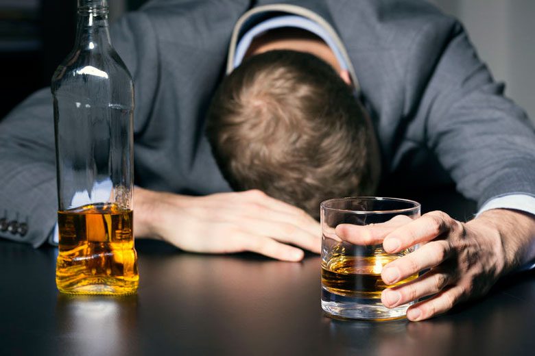 مصرف الکل و مواد مخدر عملکرد ژن‌ها و مغز را تغییر می‌دهد