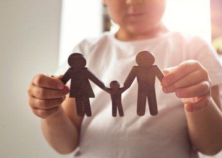 آسیب‌های طلاق؛ والدین نزد فرزندان «بدگویی» نکنند