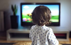 تماشای فیلم در شبکه نمایش برای نابینایان و ناشنوایان ممکن شد