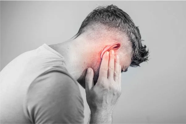 هایپراکوزیس چیست؟ علت بروز پرشنوایی و درمان آن